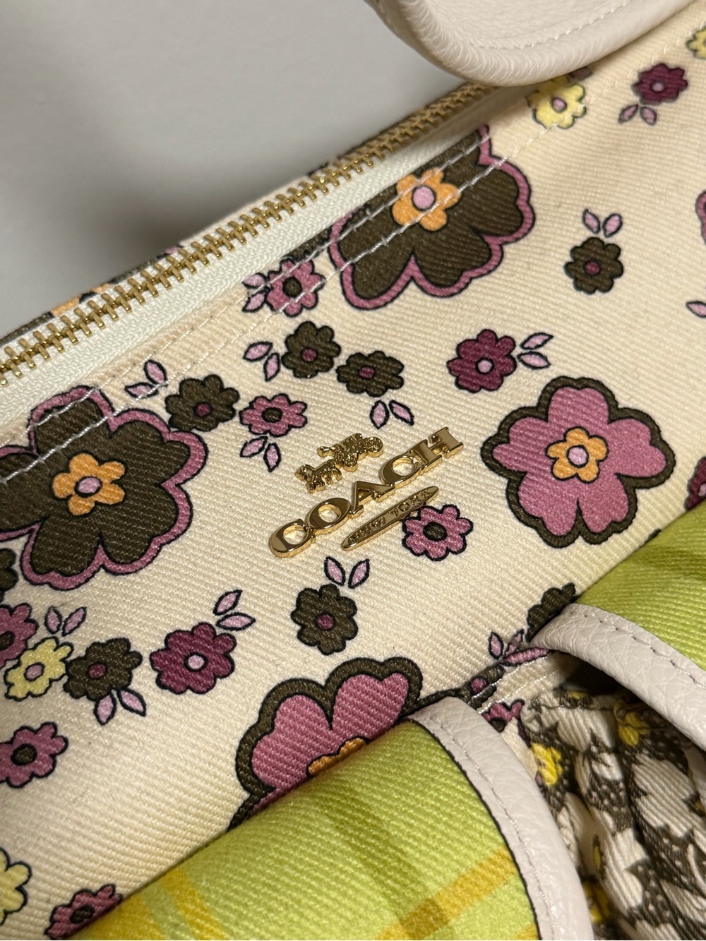 Coach Cargo Floral Bag With Floral Print - Turnlock Cargo - Picture 4 of 5